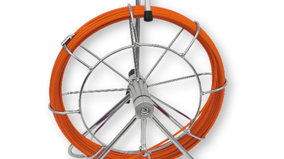 Sonda in fibra di vetro rivestita in PP con avvogitore verticale zincato Ø 4.5mm 80 metri