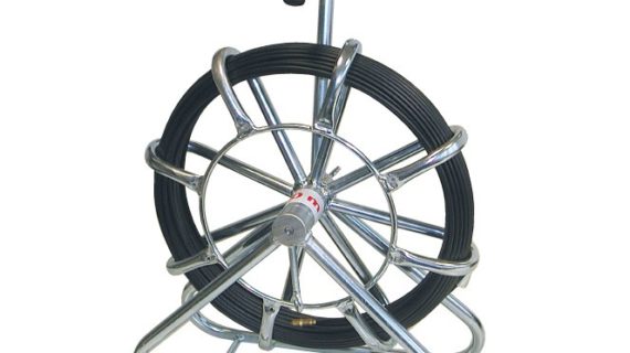 sonda passacavo in fibra di vetro 6 mm lunghezza 60 metri montata su avvolgitore verticale